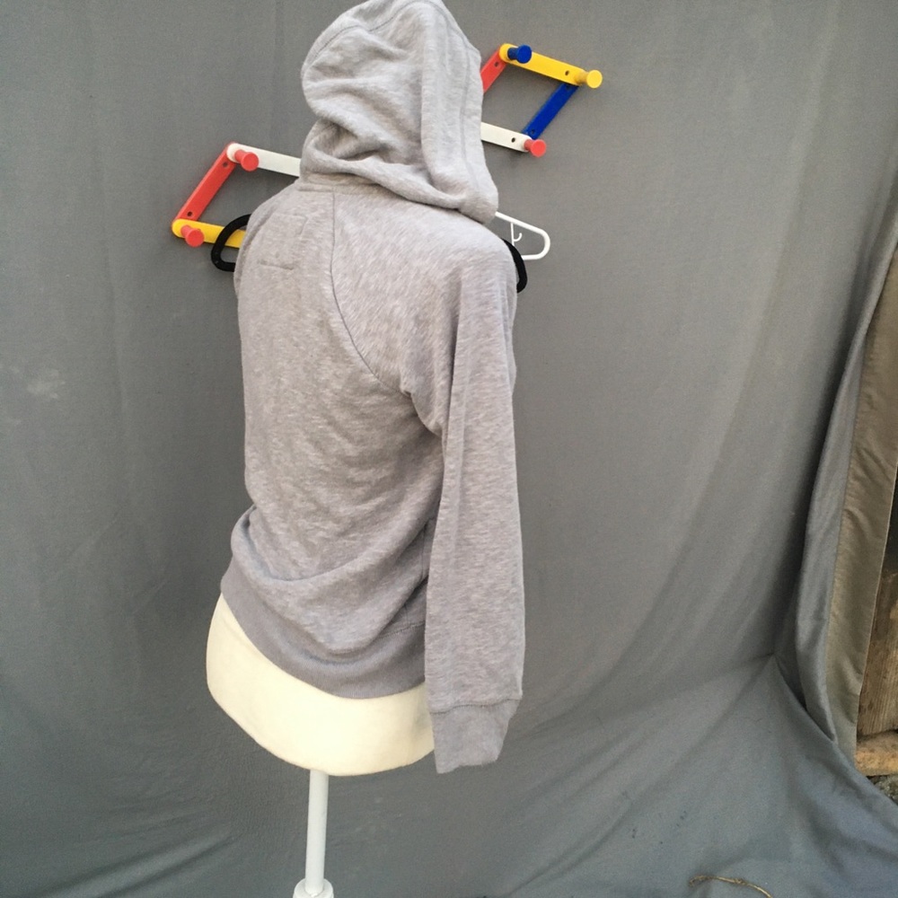 Free zip-up - Picture 2 of 5